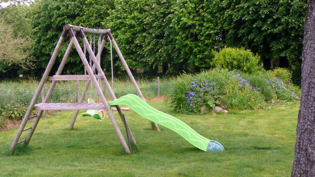 Gite De La Cour Vautier Mandeville-en-Bessin Eksteriør billede
